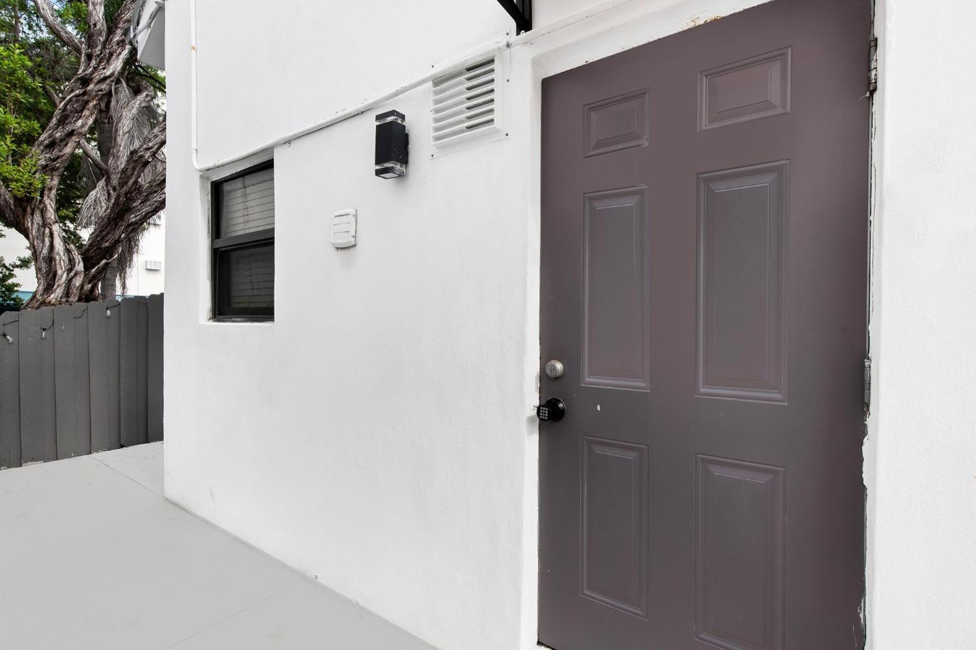Boutique Loft Unit 2 Lägenhet Hollywood Exteriör bild
